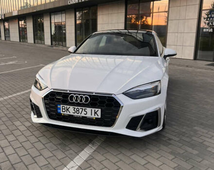 Белый Ауди А5, объемом двигателя 1.98 л и пробегом 58 тыс. км за 28000 $, фото 1 на Automoto.ua