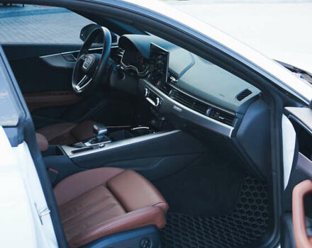 Білий Ауді A5, об'ємом двигуна 1.98 л та пробігом 46 тис. км за 43800 $, фото 25 на Automoto.ua