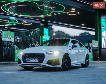 Білий Ауді A5, об'ємом двигуна 1.98 л та пробігом 46 тис. км за 43800 $, фото 2 на Automoto.ua