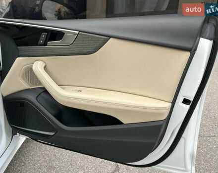 Белый Ауди А5, объемом двигателя 2 л и пробегом 143 тыс. км за 29999 $, фото 37 на Automoto.ua