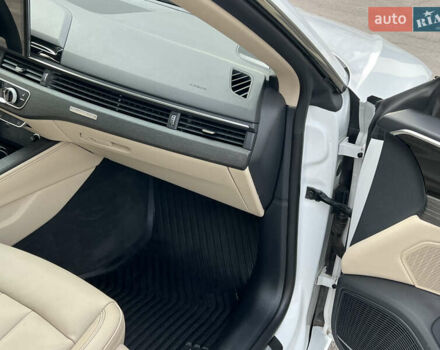 Белый Ауди А5, объемом двигателя 2 л и пробегом 143 тыс. км за 29999 $, фото 31 на Automoto.ua