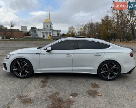 Ауді A5 2022 у Чугуеве на Automoto.ua Білий Ауді A5, об'ємом двигуна 2 л та пробігом 41 тис. км за 28999 $, фото 4 на Automoto.ua