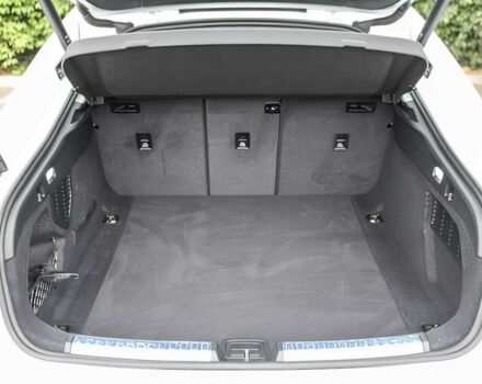 Білий Ауді A5, об'ємом двигуна 2 л та пробігом 10 тис. км за 16000 $, фото 11 на Automoto.ua