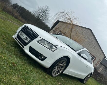 Белый Ауди А5, объемом двигателя 2 л и пробегом 332 тыс. км за 4125 $, фото 1 на Automoto.ua