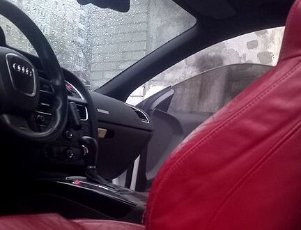 Ауді A5 2009 у Запоріжжя на Automoto.ua Білий Ауді A5, об'ємом двигуна 3.2 л та пробігом 220 тис. км за 10000 $, фото 1 на Automoto.ua