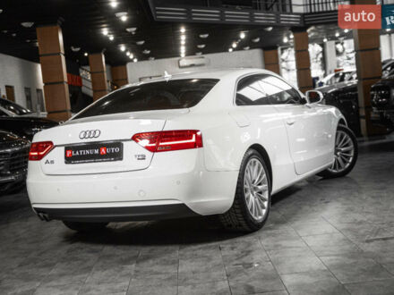Білий Ауді A5, об'ємом двигуна 2 л та пробігом 84 тис. км за 16500 $, фото 1 на Automoto.ua