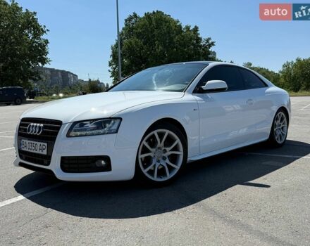 Белый Ауди А5, объемом двигателя 1.98 л и пробегом 160 тыс. км за 9900 $, фото 1 на Automoto.ua