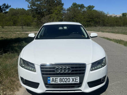 Ауди А5 2011 в Днепре (Днепропетровске) на Automoto.ua Белый Ауди А5, объемом двигателя 2 л и пробегом 139 тыс. км за 12500 $, фото 1 на Automoto.ua