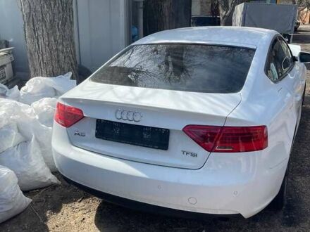 Ауди А5 2012 в Одессе на Automoto.ua Белый Ауди А5, объемом двигателя 1.8 л и пробегом 130 тыс. км за 4500 $, фото 1 на Automoto.ua