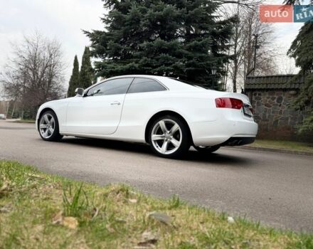 Белый Ауди А5, объемом двигателя 1.98 л и пробегом 218 тыс. км за 9999 $, фото 1 на Automoto.ua