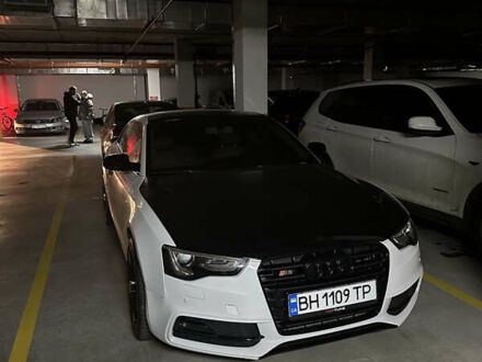 Ауді A5 2013 у Житомирі на Automoto.ua Білий Ауді A5, об'ємом двигуна 1.98 л та пробігом 122 тис. км за 11500 $, фото 1 на Automoto.ua