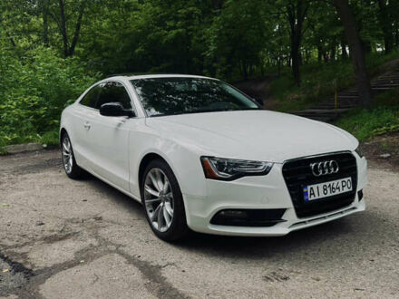 Ауди А5 2013 в Киеве на Automoto.ua Белый Ауди А5, объемом двигателя 1.98 л и пробегом 194 тыс. км за 12700 $, фото 1 на Automoto.ua