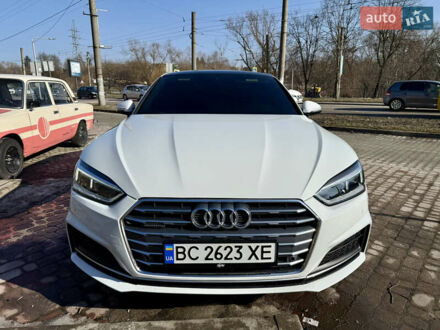 Белый Ауди А5, объемом двигателя 1.98 л и пробегом 163 тыс. км за 19000 $, фото 1 на Automoto.ua