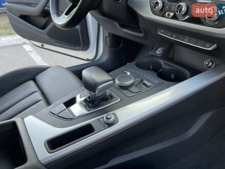 Белый Ауди А5, объемом двигателя 1.97 л и пробегом 185 тыс. км за 25000 $, фото 1 на Automoto.ua