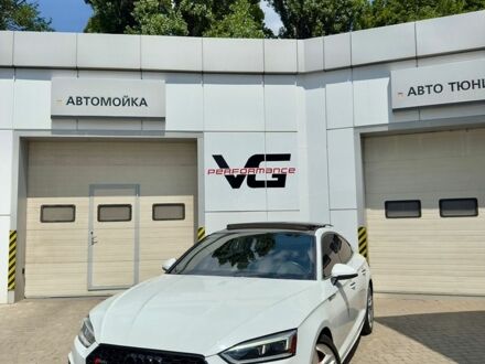 Білий Ауді A5, об'ємом двигуна 1.98 л та пробігом 84 тис. км за 26000 $, фото 1 на Automoto.ua