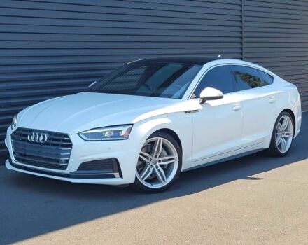 Білий Ауді A5, об'ємом двигуна 2 л та пробігом 41 тис. км за 5500 $, фото 1 на Automoto.ua