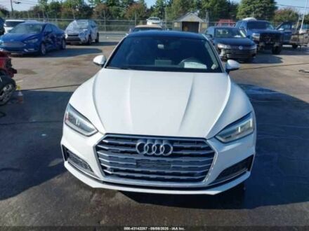 Белый Ауди А5, объемом двигателя 2 л и пробегом 105 тыс. км за 6500 $, фото 1 на Automoto.ua