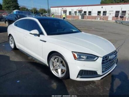 Белый Ауди А5, объемом двигателя 0 л и пробегом 106 тыс. км за 7600 $, фото 1 на Automoto.ua