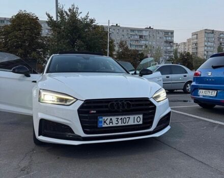 Белый Ауди А5, объемом двигателя 1.98 л и пробегом 146 тыс. км за 26000 $, фото 1 на Automoto.ua