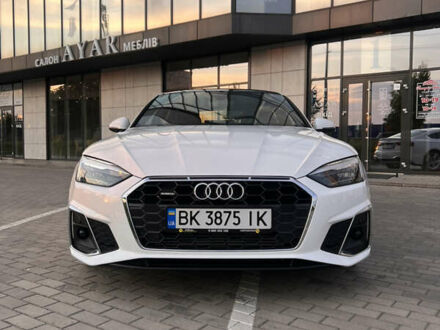 Белый Ауди А5, объемом двигателя 1.98 л и пробегом 58 тыс. км за 28000 $, фото 1 на Automoto.ua