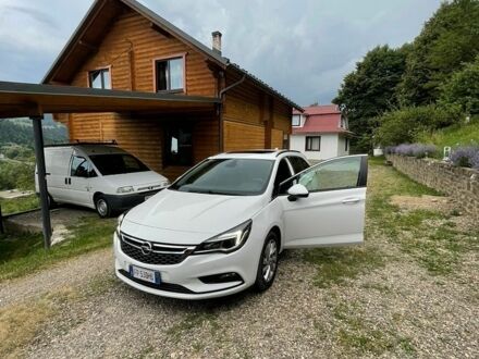 Білий Ауді A5, об'ємом двигуна 1.98 л та пробігом 33 тис. км за 29000 $, фото 1 на Automoto.ua