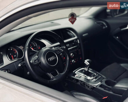 Бежевий Ауді A5, об'ємом двигуна 1.98 л та пробігом 207 тис. км за 11999 $, фото 8 на Automoto.ua