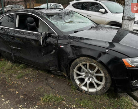 Черный Ауди А5, объемом двигателя 1.98 л и пробегом 208 тыс. км за 5500 $, фото 2 на Automoto.ua