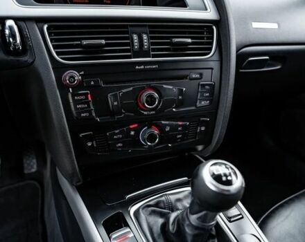 Червоний Ауді A5, об'ємом двигуна 2 л та пробігом 265 тис. км за 3600 $, фото 21 на Automoto.ua