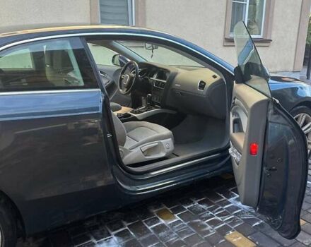 Сірий Ауді A5, об'ємом двигуна 2.7 л та пробігом 298 тис. км за 10000 $, фото 5 на Automoto.ua