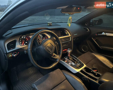 Сірий Ауді A5, об'ємом двигуна 1.98 л та пробігом 240 тис. км за 11200 $, фото 18 на Automoto.ua