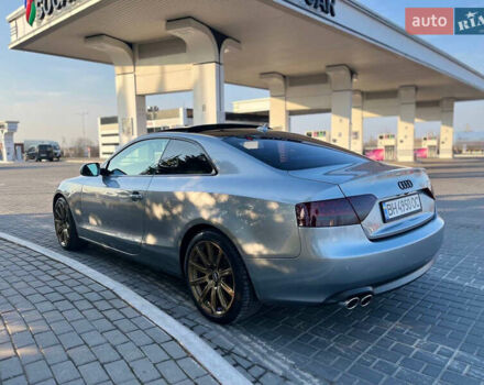 Серый Ауди А5, объемом двигателя 1.98 л и пробегом 290 тыс. км за 12000 $, фото 7 на Automoto.ua