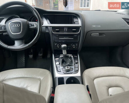 Ауді A5 2010 у Тернополі на Automoto.ua Сірий Ауді A5, об'ємом двигуна 2 л та пробігом 222 тис. км за 10000 $, фото 19 на Automoto.ua