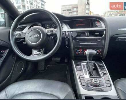 Серый Ауди А5, объемом двигателя 1.98 л и пробегом 290 тыс. км за 12000 $, фото 13 на Automoto.ua