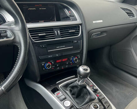 Ауді A5 2010 у Тернополі на Automoto.ua Сірий Ауді A5, об'ємом двигуна 2 л та пробігом 222 тис. км за 10000 $, фото 12 на Automoto.ua