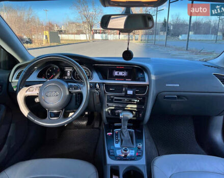 Серый Ауди А5, объемом двигателя 1.97 л и пробегом 235 тыс. км за 11000 $, фото 11 на Automoto.ua