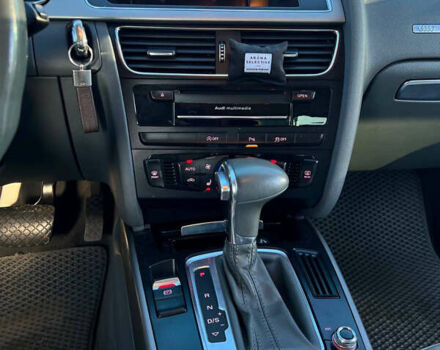 Серый Ауди А5, объемом двигателя 1.97 л и пробегом 235 тыс. км за 11000 $, фото 13 на Automoto.ua