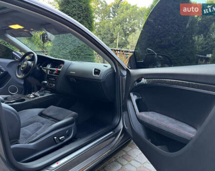 Сірий Ауді A5, об'ємом двигуна 2 л та пробігом 120 тис. км за 13400 $, фото 57 на Automoto.ua