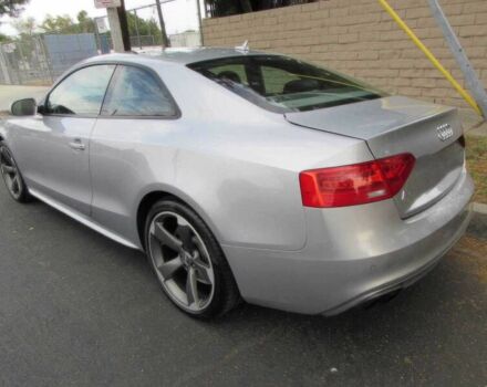 Сірий Ауді A5, об'ємом двигуна 2 л та пробігом 75 тис. км за 8800 $, фото 5 на Automoto.ua