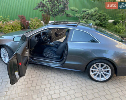 Серый Ауди А5, объемом двигателя 2 л и пробегом 92 тыс. км за 15900 $, фото 3 на Automoto.ua