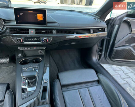 Сірий Ауді A5, об'ємом двигуна 1.98 л та пробігом 70 тис. км за 21900 $, фото 18 на Automoto.ua