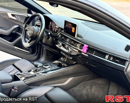 Сірий Ауді A5, об'ємом двигуна 2 л та пробігом 71 тис. км за 19999 $, фото 3 на Automoto.ua