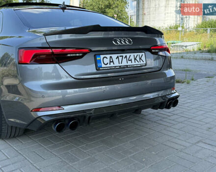 Сірий Ауді A5, об'ємом двигуна 1.98 л та пробігом 220 тис. км за 20000 $, фото 4 на Automoto.ua