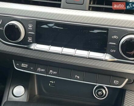 Серый Ауди А5, объемом двигателя 2 л и пробегом 129 тыс. км за 21990 $, фото 20 на Automoto.ua