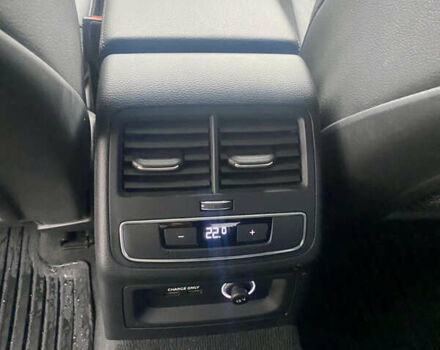 Серый Ауди А5, объемом двигателя 1.98 л и пробегом 152 тыс. км за 20000 $, фото 17 на Automoto.ua