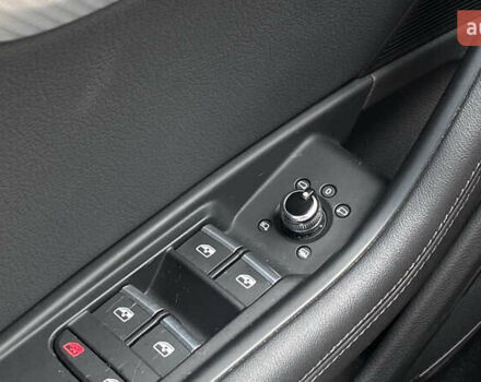 Сірий Ауді A5, об'ємом двигуна 2 л та пробігом 147 тис. км за 25700 $, фото 76 на Automoto.ua