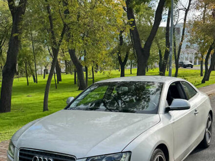 Ауди А5 2009 в Одессе на Automoto.ua Серый Ауди А5, объемом двигателя 2 л и пробегом 98 тыс. км за 14000 $, фото 1 на Automoto.ua