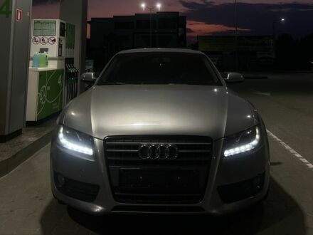 Сірий Ауді A5, об'ємом двигуна 2.7 л та пробігом 300 тис. км за 9600 $, фото 1 на Automoto.ua