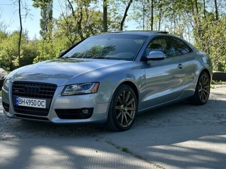 Ауді A5 2010 у Одесі на Automoto.ua Сірий Ауді A5, об'ємом двигуна 2 л та пробігом 290 тис. км за 8600 $, фото 1 на Automoto.ua