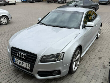 Серый Ауди А5, объемом двигателя 1.97 л и пробегом 200 тыс. км за 9500 $, фото 1 на Automoto.ua