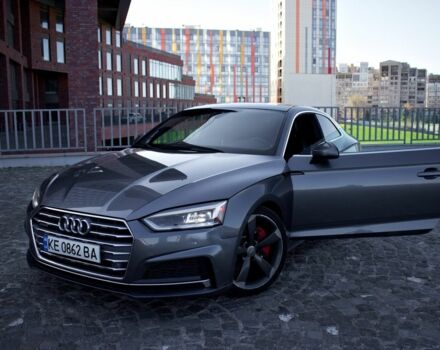 Сірий Ауді A5, об'ємом двигуна 2 л та пробігом 189 тис. км за 21999 $, фото 1 на Automoto.ua
